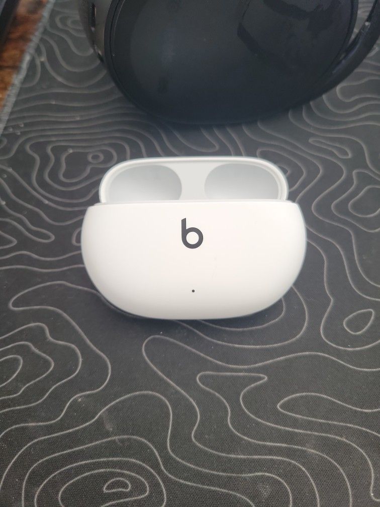 Beat studio buds "CASE" NO EARBUDS