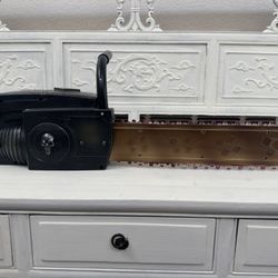 Animated toy chainsaw