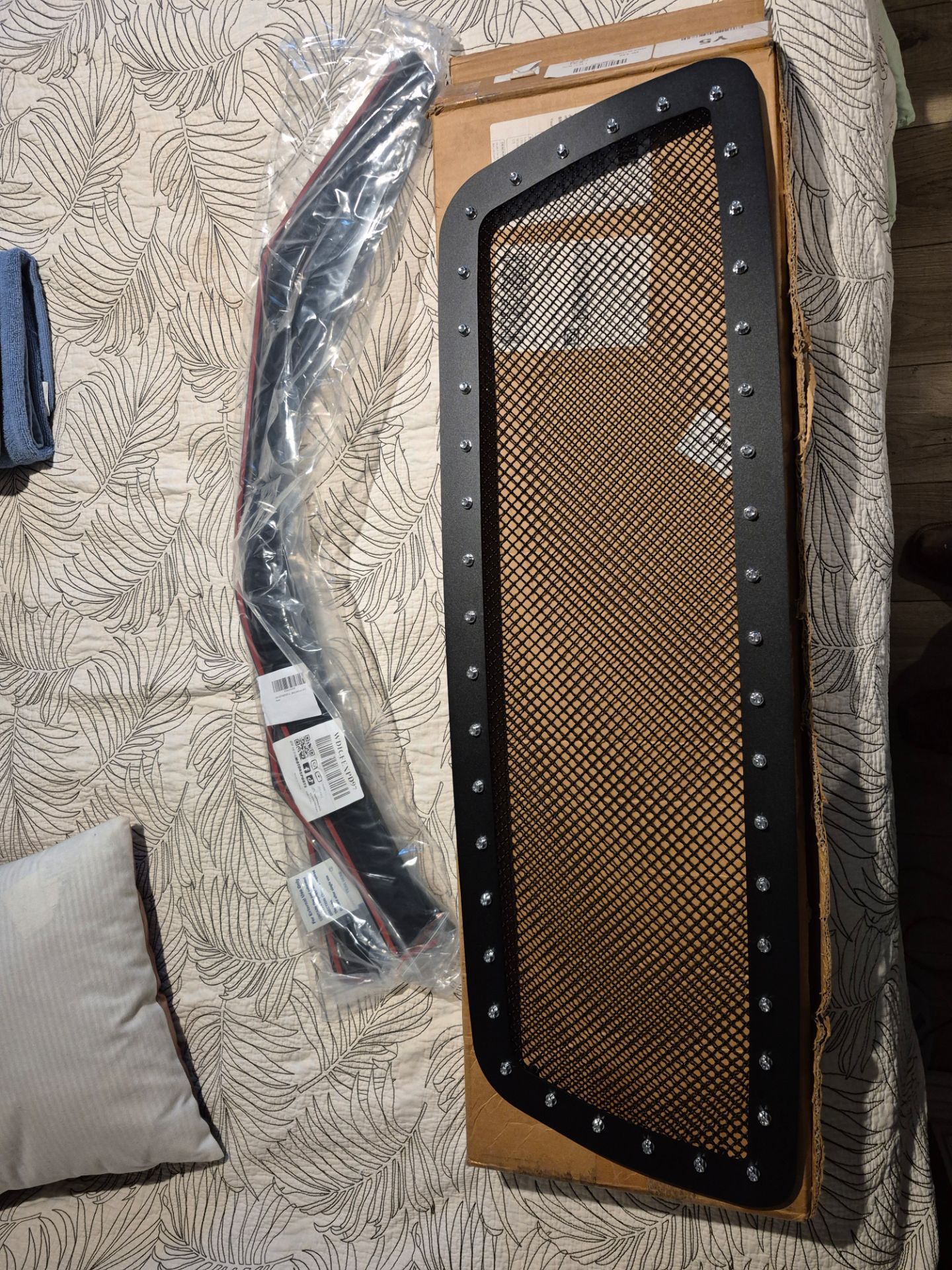 99 - 04 ford f - 150 or expedition billit grill and vent visors