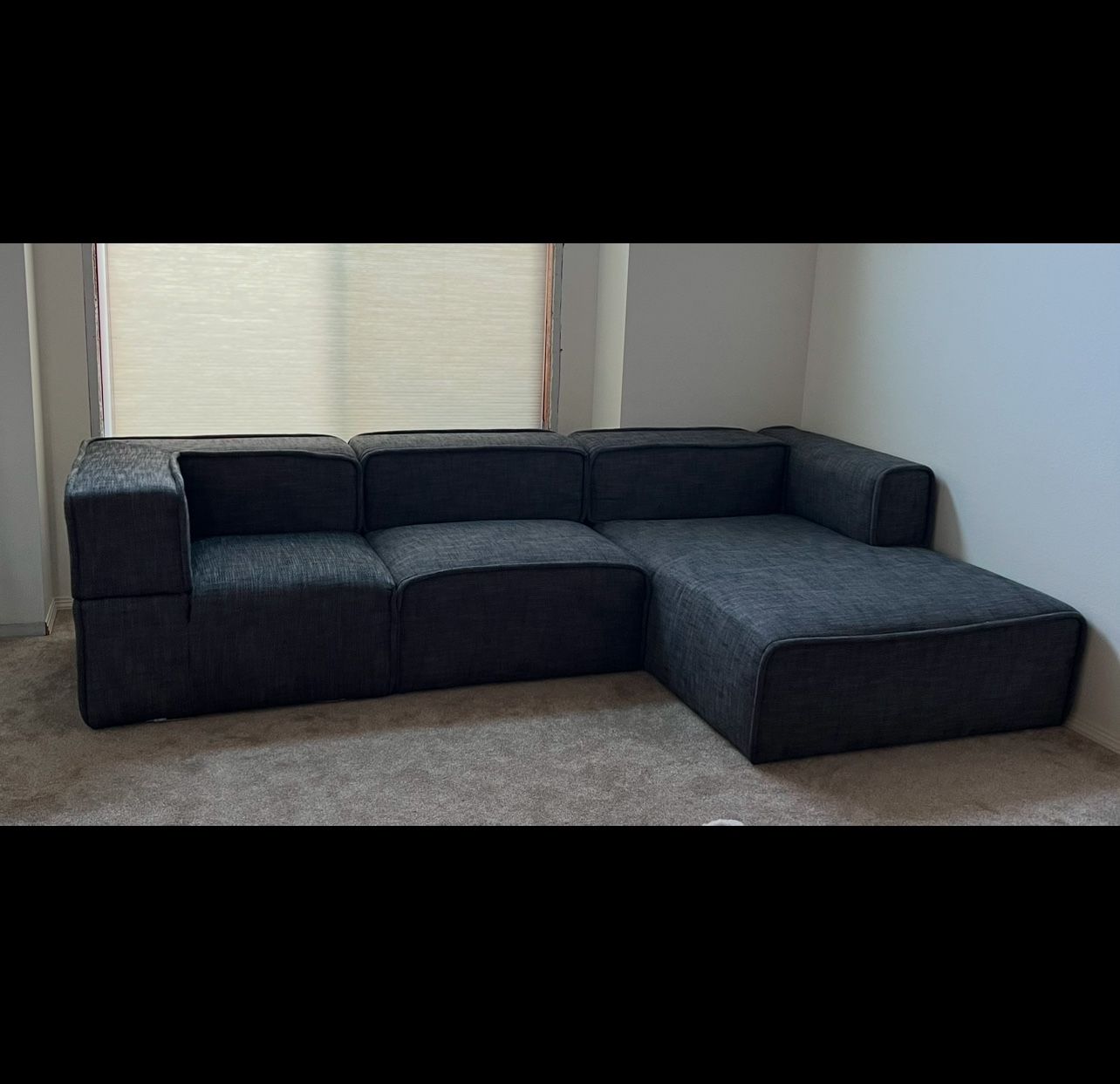 Article Quadra Chaise Modular Sectional
