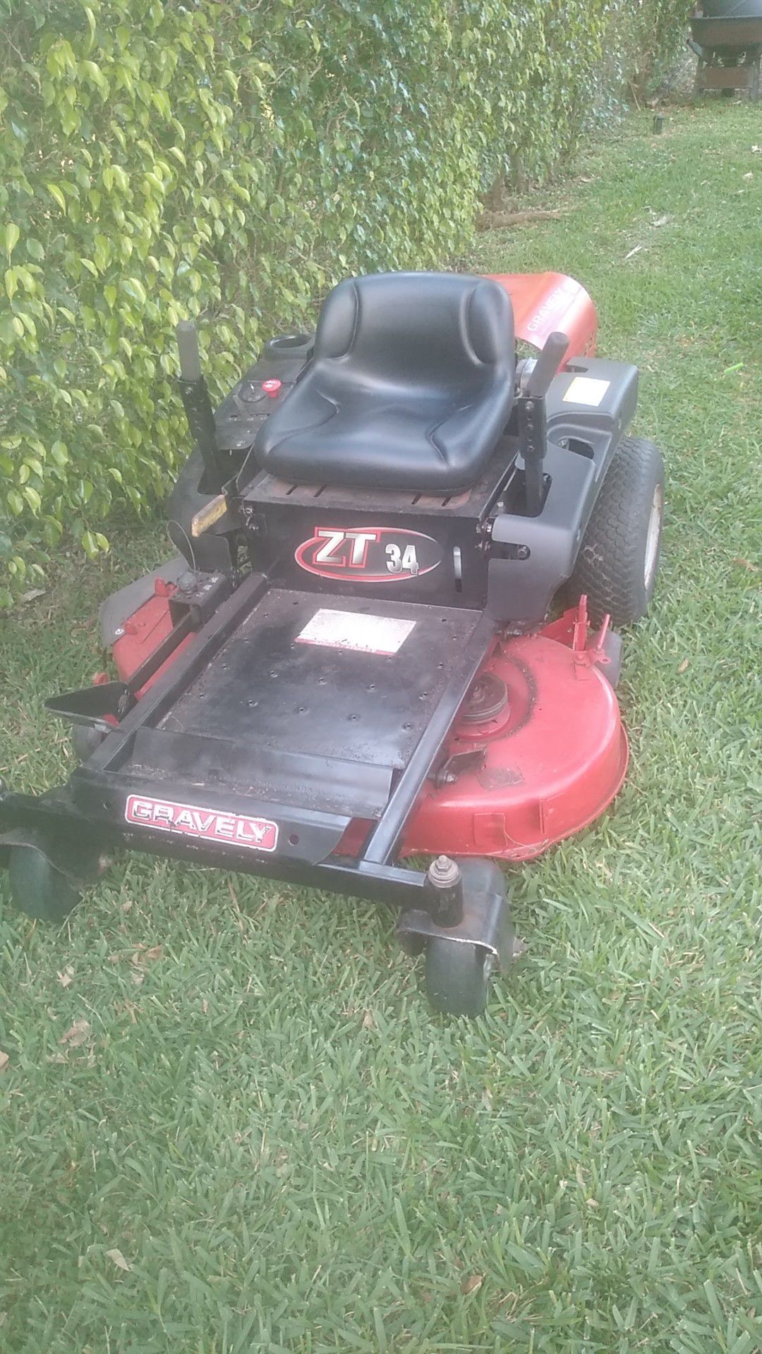 Gravely zero turn lawn mower