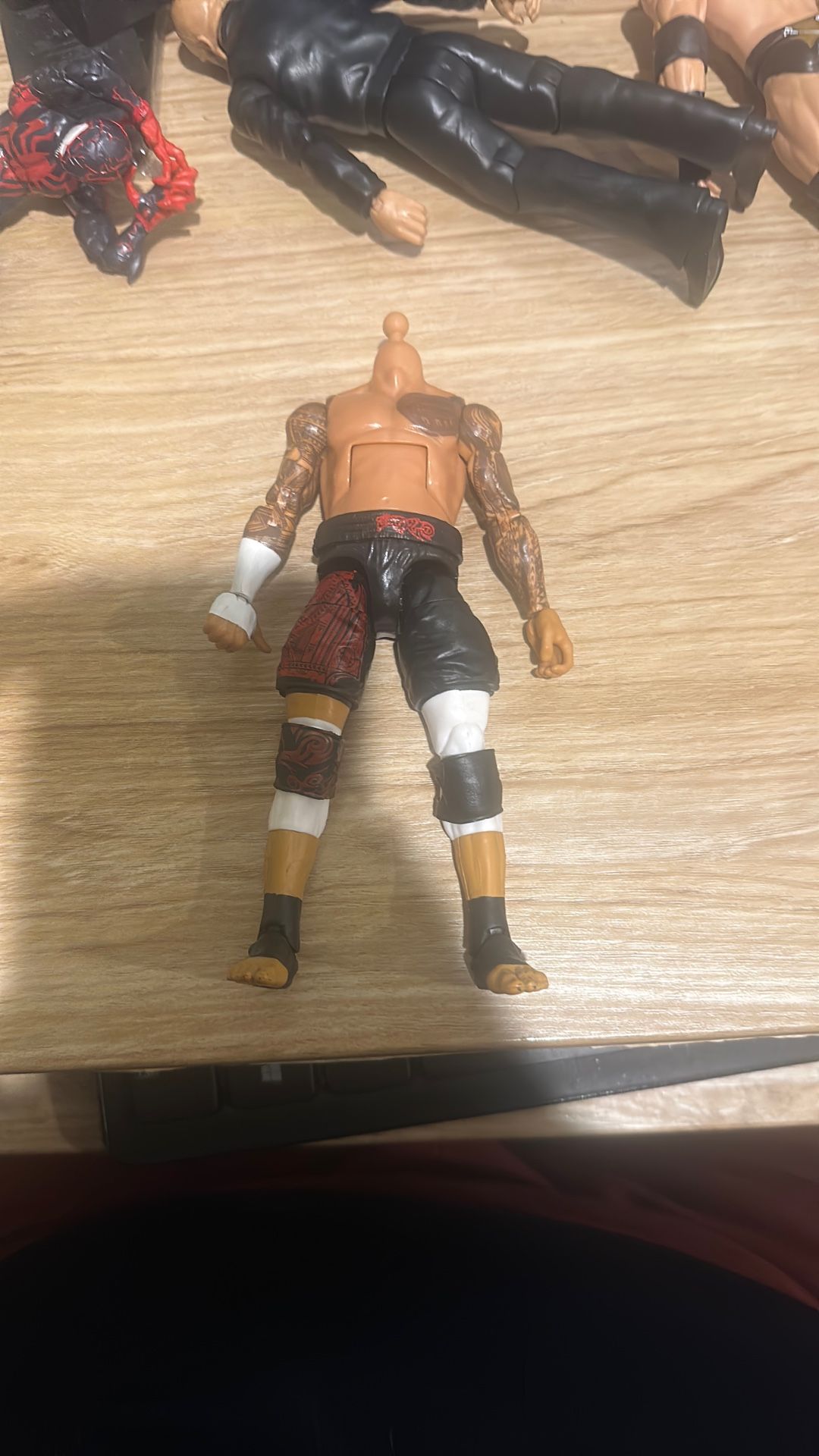 Solo Sikoa Figure (without the Head)