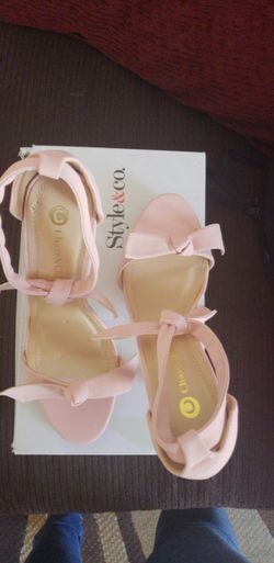 Womans high heels in pink