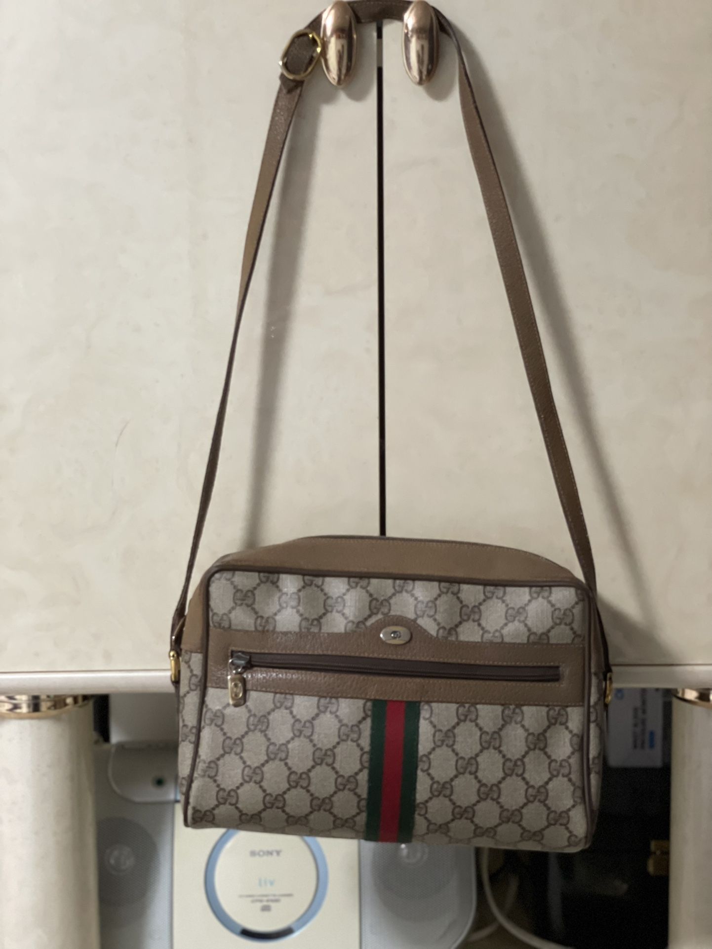 Vintage Gucci Bag $300