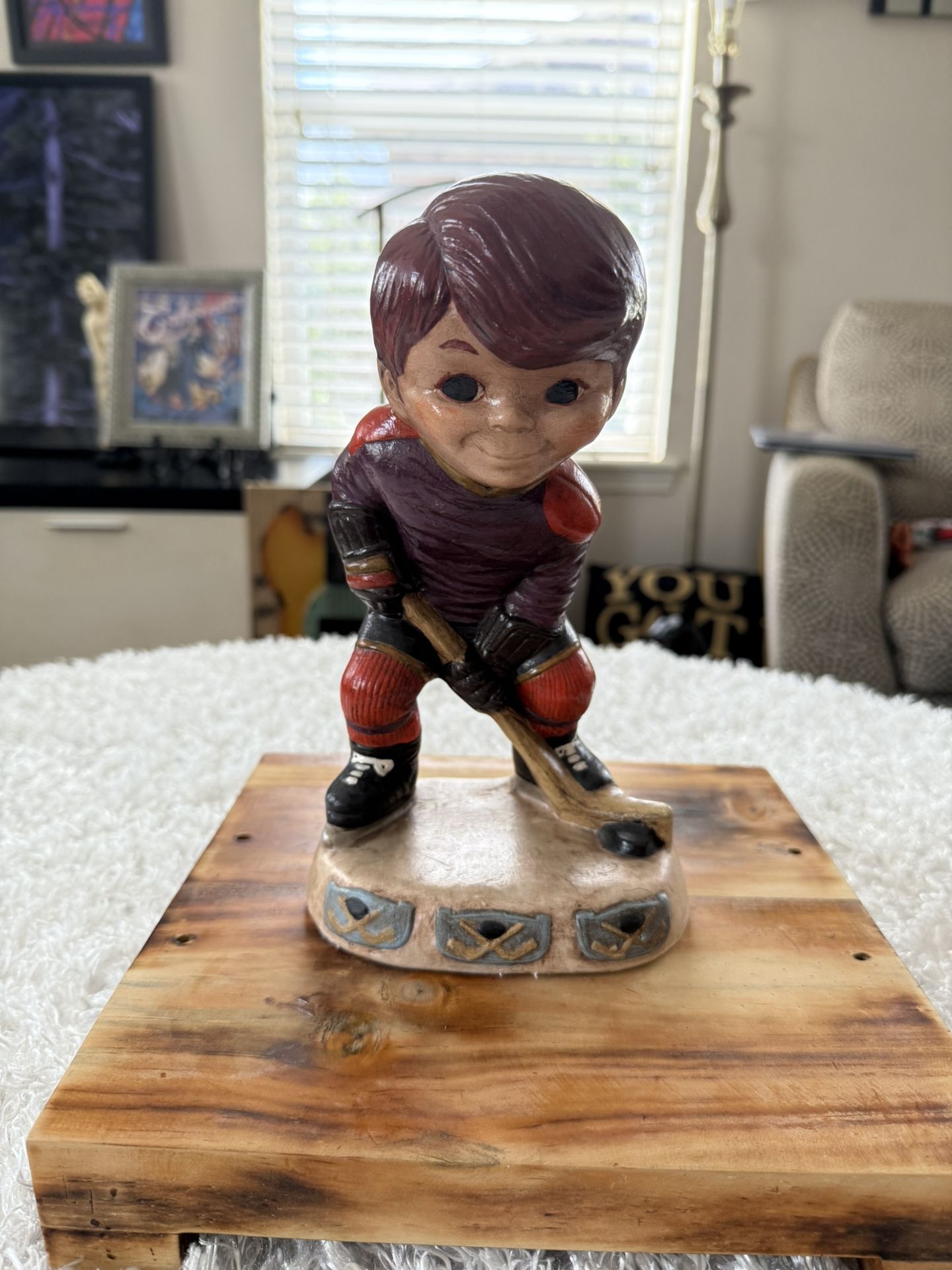 Vintage and Extremely Rare 1974 Philadelphia Flyers Ceramic Boy Hockey Large 10” Tall .RARE