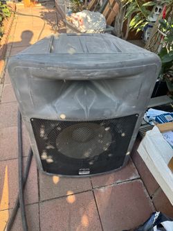 Peavey speakers