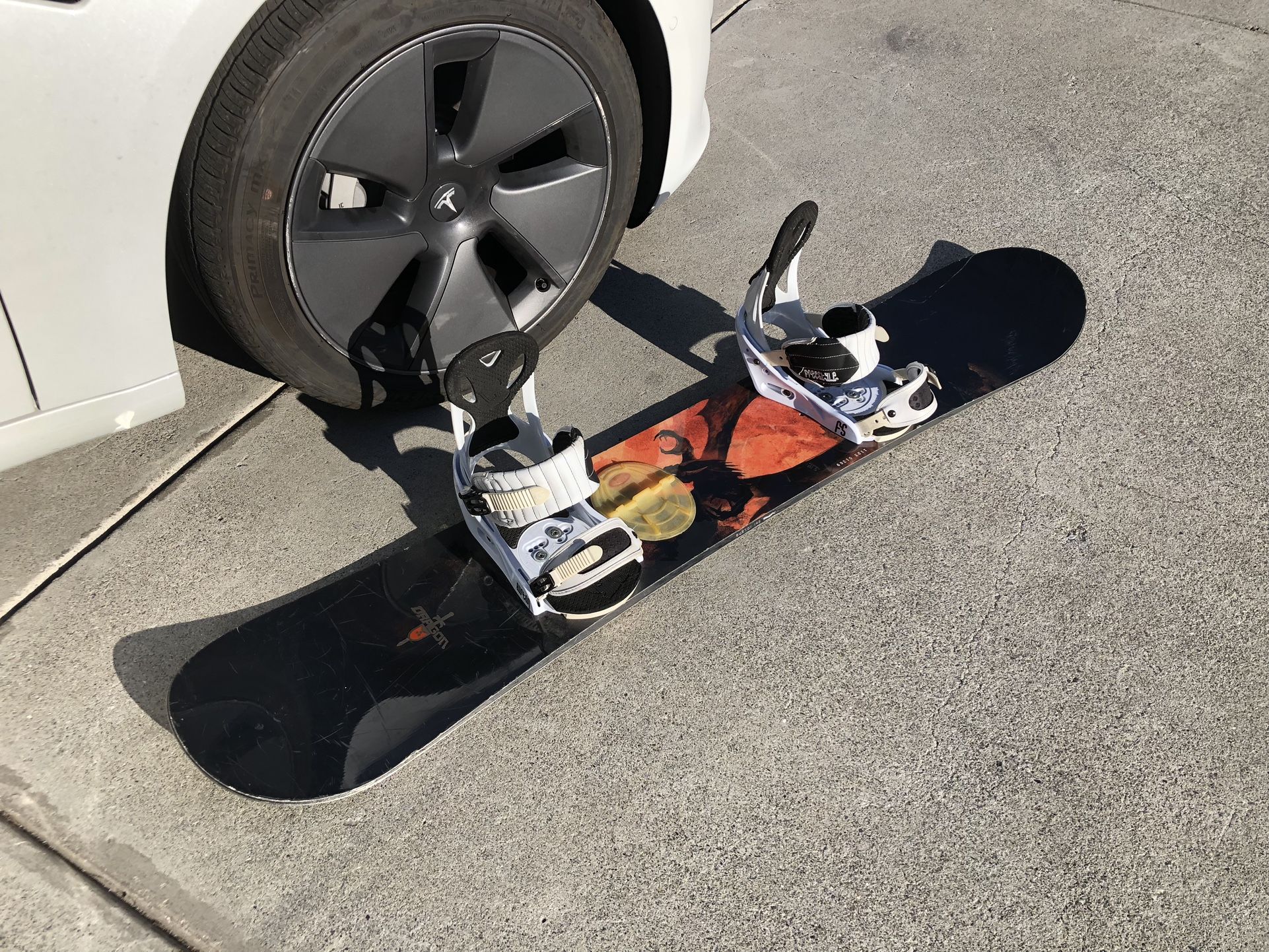 Burton Dragon Snowboard 158 w/Burton FS lrg size bindings