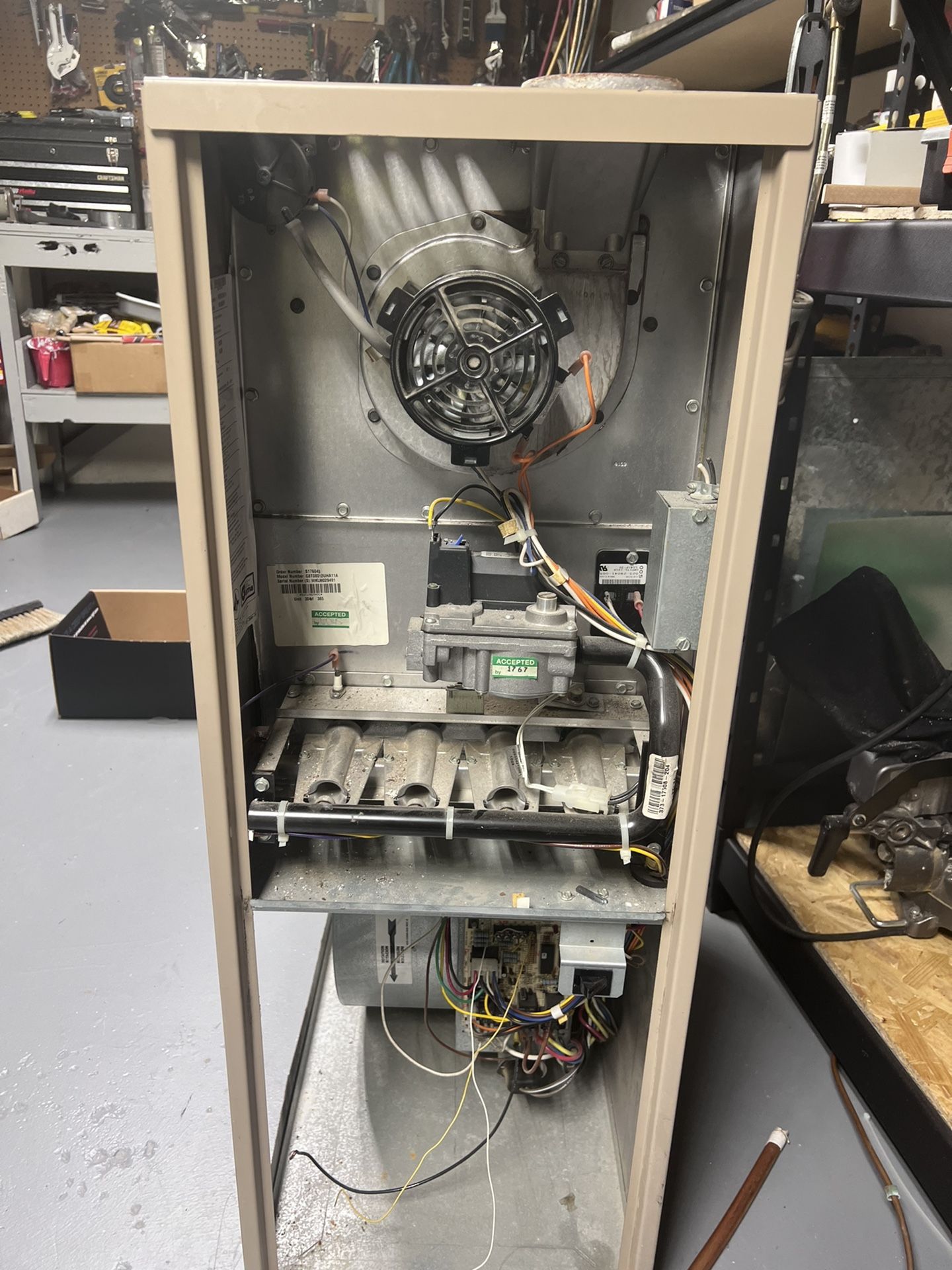 Luxair 80 70000 Btu Furnace for Sale in Youngstown, OH OfferUp