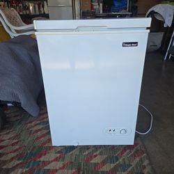 Magic chef freezer