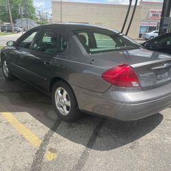 2002 Ford Taurus