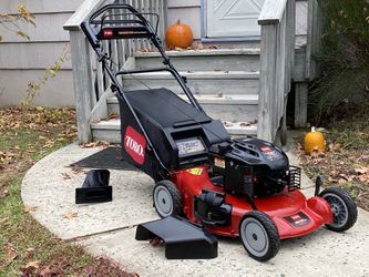 Toro Super recycler Briggs 190cc 3 in 1 RWD personal pace lawnmower . Like new.