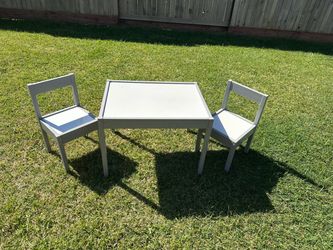 Kids table with chairs