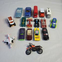 Hot Wheels Lot of 17 Cars 1:64 Scale Die Cast Mattel Some Vintage