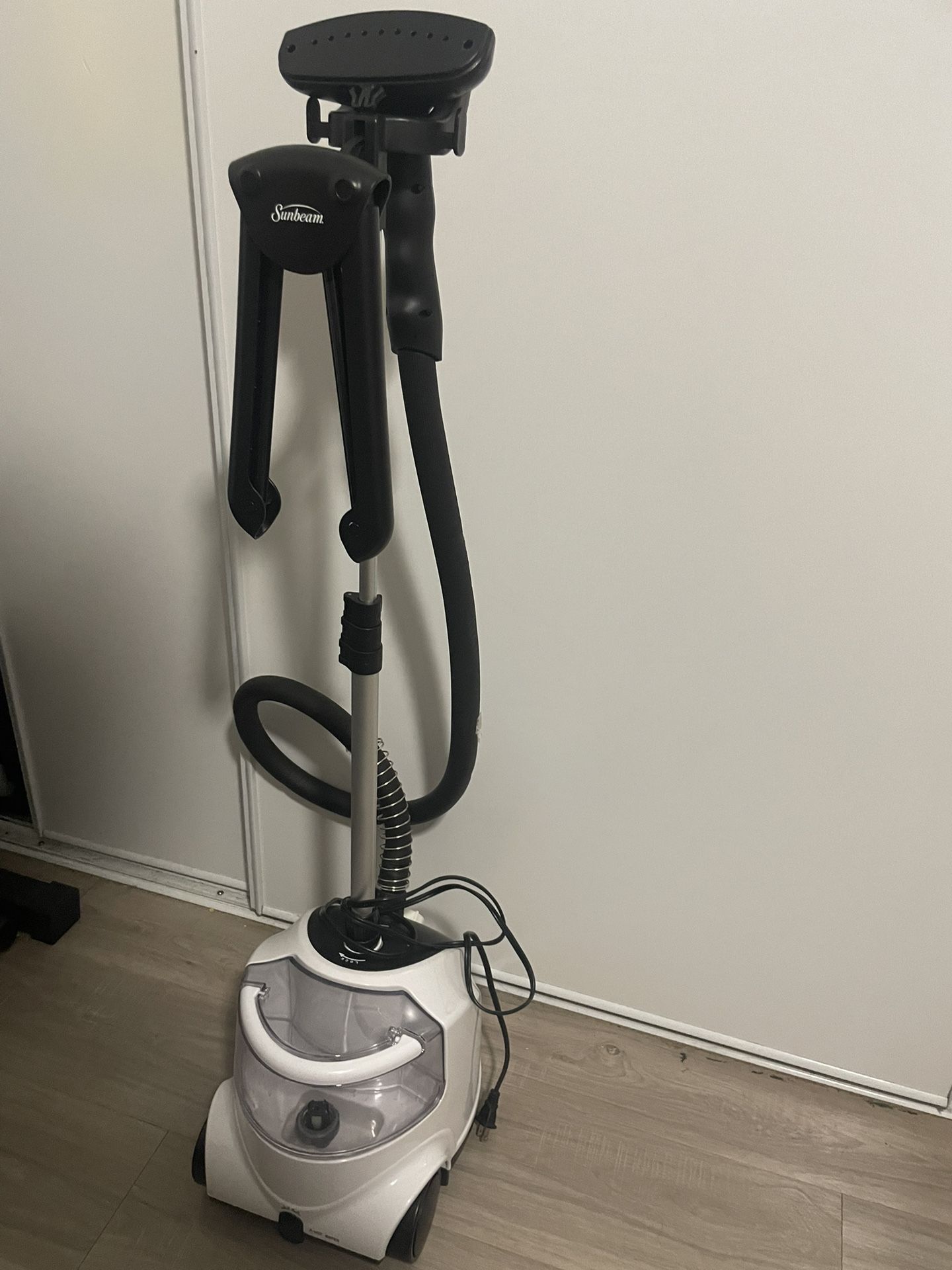Sunbeam Upright Steamer