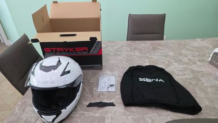 5 WEEKS OLD SENA STRYKER MESH SMART BLUETOOTH HELMET SIZE M