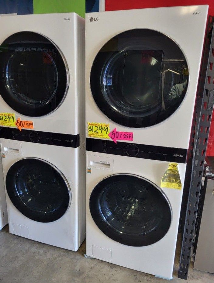 LG ThinQ WashTower Single Unit Front Load Washer 4.5 Cubic Feet Dryer 7.4 Cubic Feet for Sale in