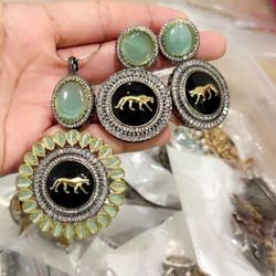 Sabia Sachi Pendant Set With Two Earings 