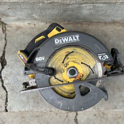 60v dewalt circular saw