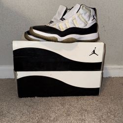 Size US  10.5 - Jordan 11 High Retro Concord 2011 release