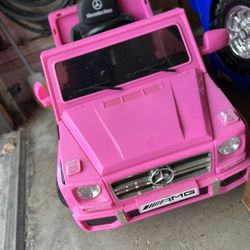 Girls Pink Mercedes Benz Truck 