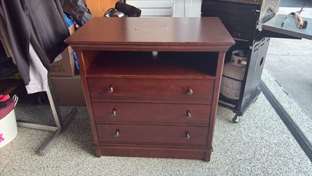 Dresser stand