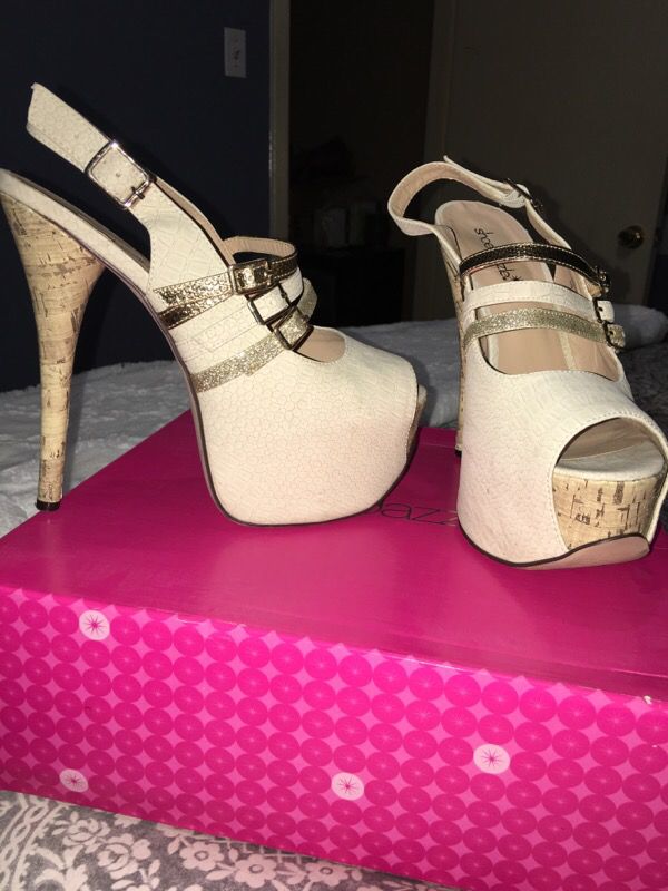8.5 nude wedges