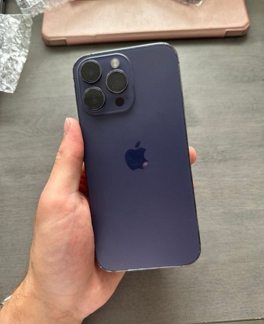 Apple      iPhone      Pro      Max    14,,      128GB          Unlocked 