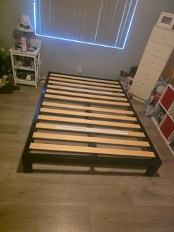 Full-Size Platform Bedframe $65