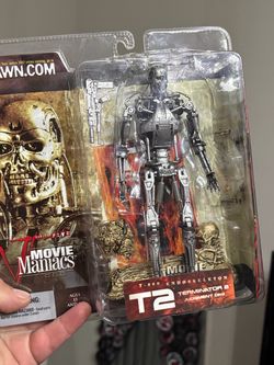McFarlane Movie Maniacs T2 T-800 Endoskeleton Figure