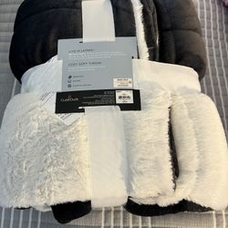 Cuddle Duds Blanket