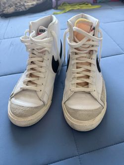Nike mid ‘77