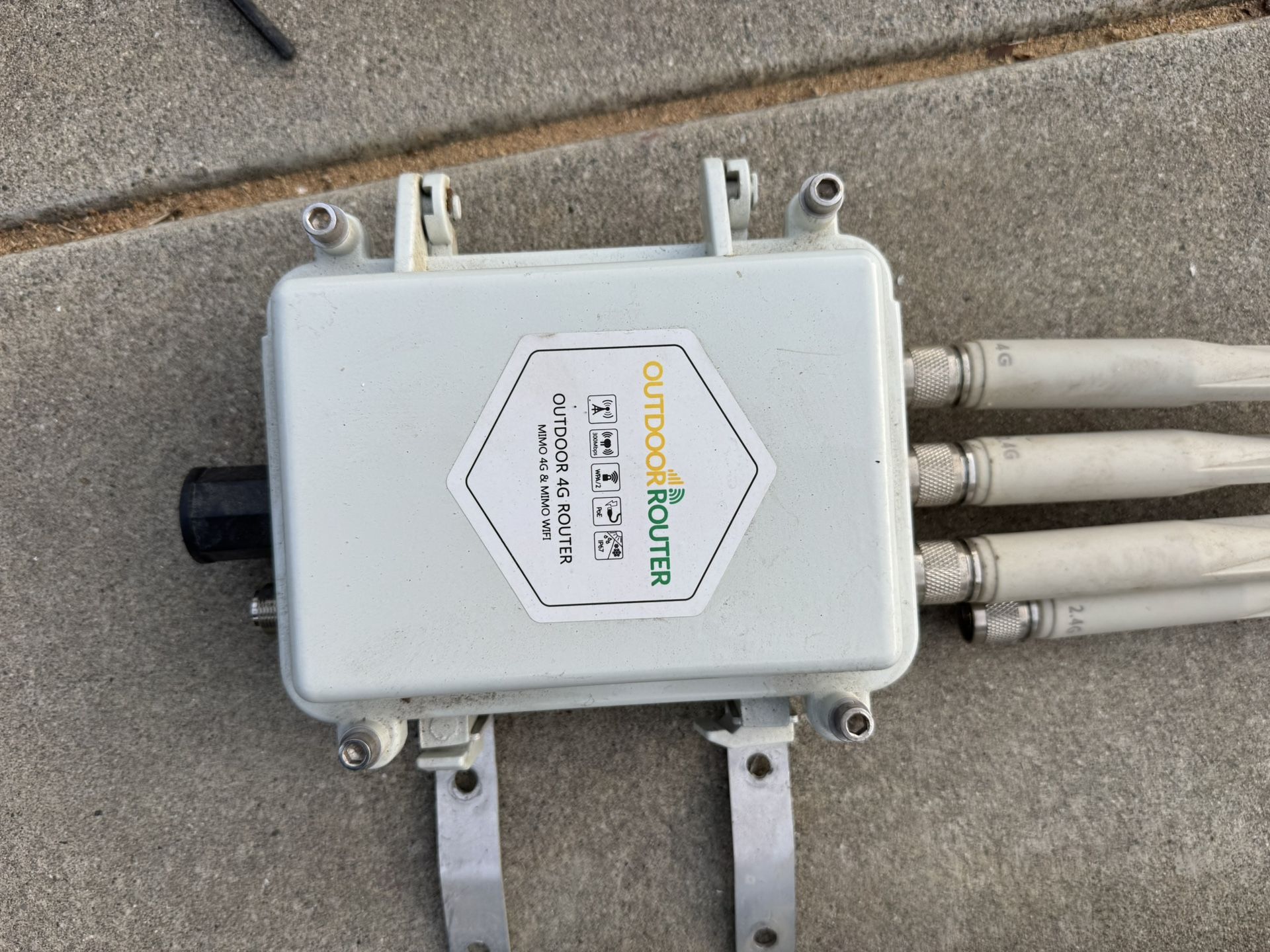 Outdoor 4G Router MIMO WiFi Multi-SIM