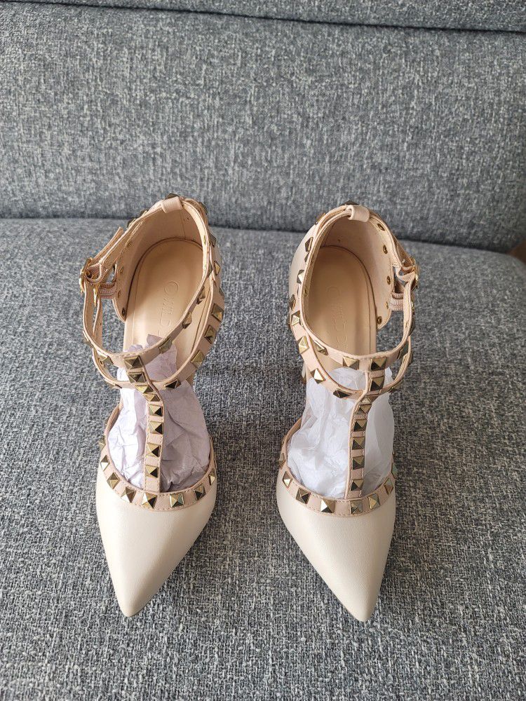 BRAND NEW heels