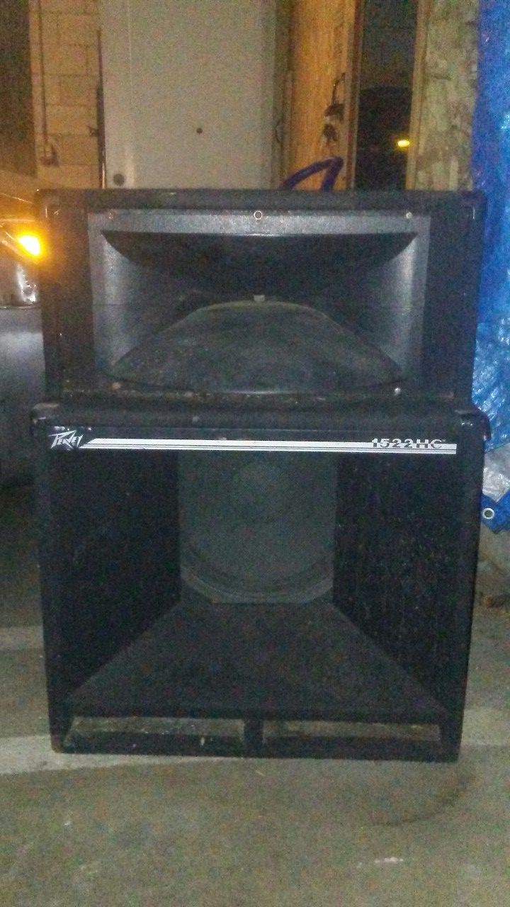 Peavey 1522 HC speaker cabinet
