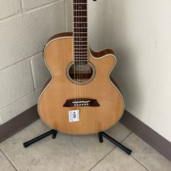 TAKAMINE TSP138CN THINLINE ACOUSTIC-ELECTRIC.