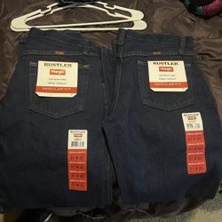 Men Jeans & Neck Gaiters