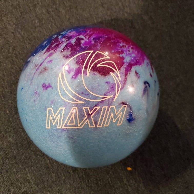 Ebonite-Maxim 12 Lb Bowling Ball Peak a Boo Blue.