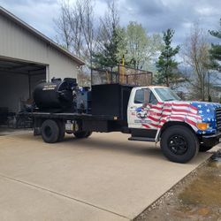 Ford f600 seal coating truck