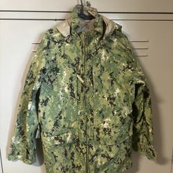 Brand New Small-Regular Navy Gortex