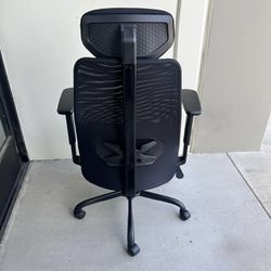 New In Box chizzysit Premium Office Mesh Office Chair Gaming Chairs Ergonomic Computer Chair with Lumbar Support 