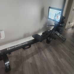 RW900 NordicTrack Rowing Machine 