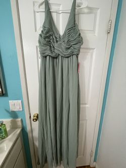 Criss Cross Top Gown: New With Tags!