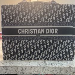 Christian Dior Bag For Sell 
