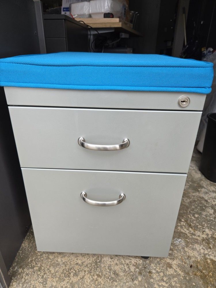 Steelcase Mobile Pedestal with seat cushion and handle