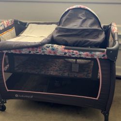 Baby Trend - Pack N Play - Nursery Center - LIKE NEW