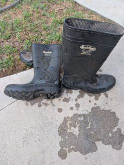 Water proof 👢 boot size 10.