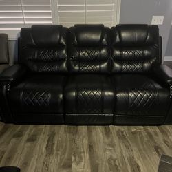 2 Set Of Leather Recliner 