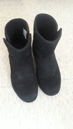 Black BOOTS