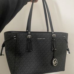 New Michael Kors Bag