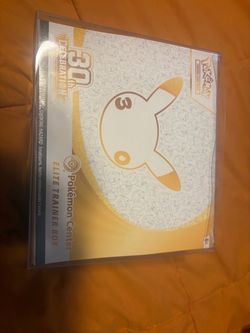 Pokemon Center ETB 30th